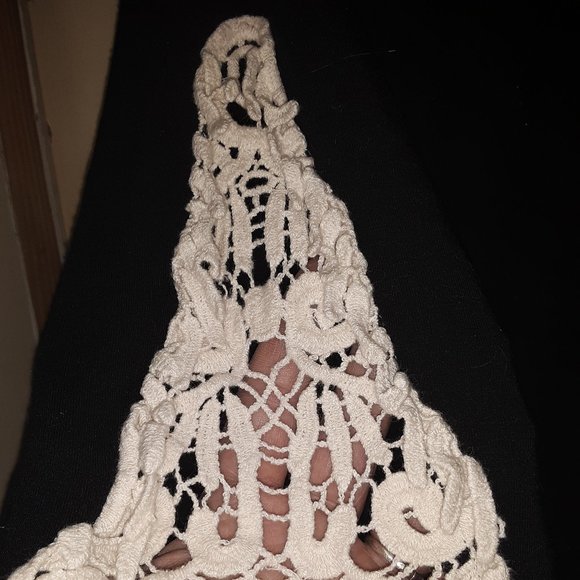 Cute blouse with lace inset in sleeves - Picture 2 of 3